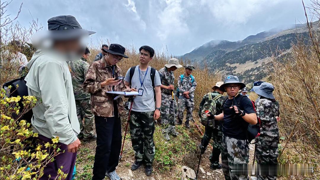 🈲❌登顶大理苍山可不是啥勇敢行为，弄不好就是违法！🚨

近日大理多部门联合执
