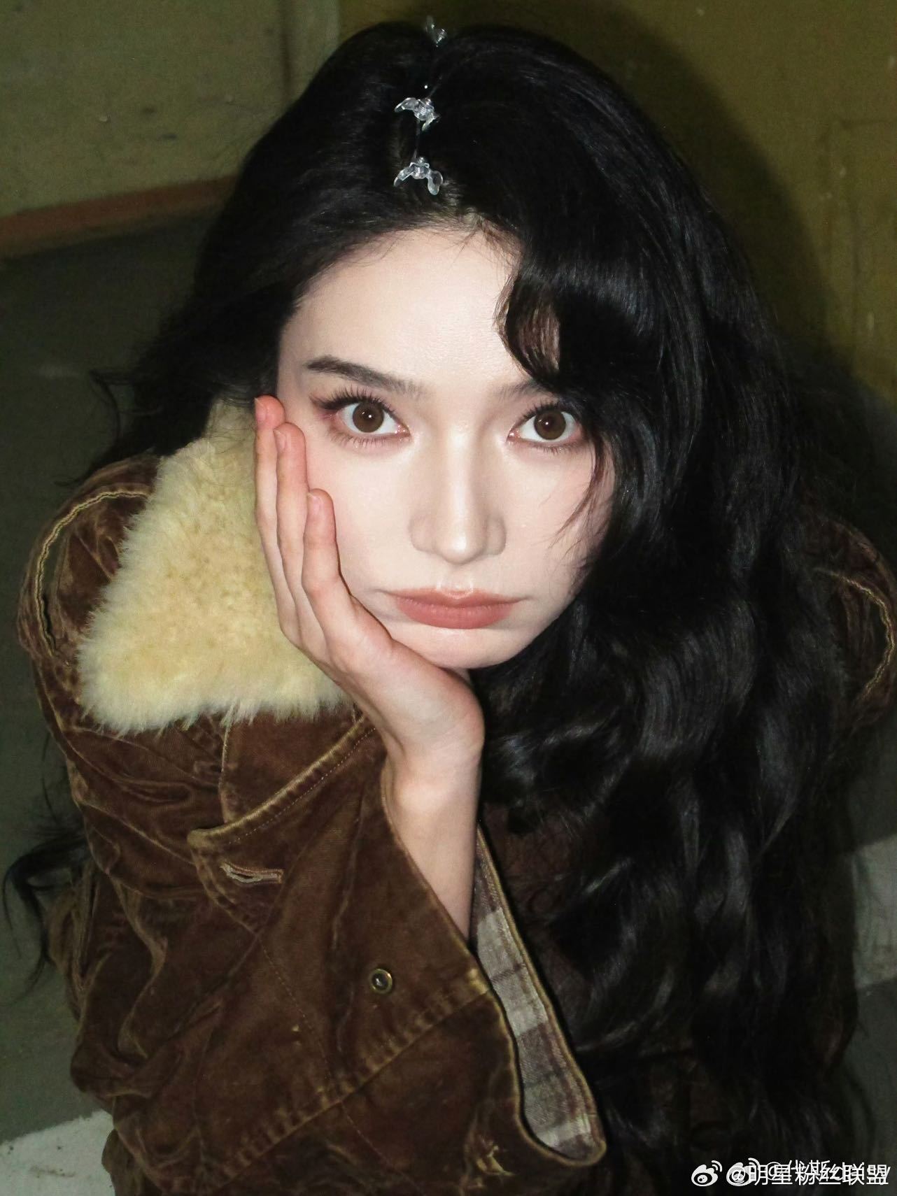 代斯唱跳初舞台给到夯代斯自曝浪姐初舞台 这个愚人节算是被代斯玩儿明白了。穿着浴袍