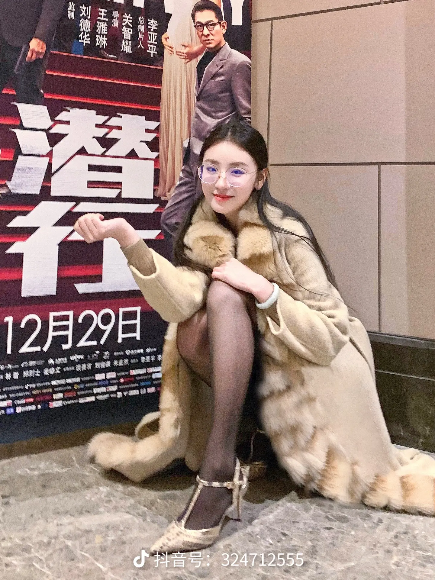 残存都只要爱 弥留都不会改。潜行是真好看！！都去看！四舍五入是刘德华彭于晏陪我过的圣诞节～