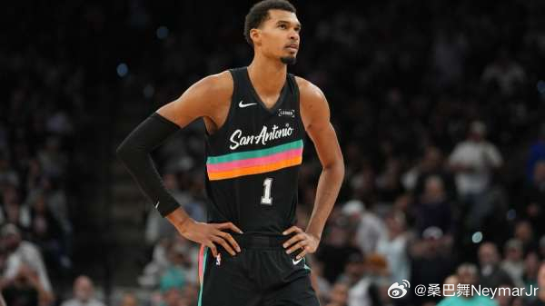 文班 ：我的信任来之不易，但球队医疗团队赢得了我的信任03月18日 今天NBA 