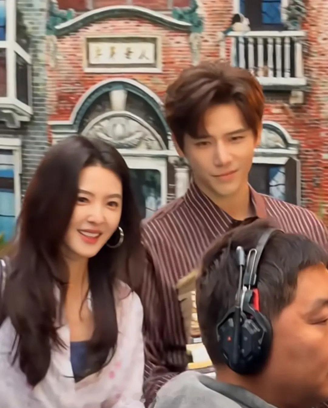 章若楠、王安宇同框路透，两人看着有CP感吗？ 