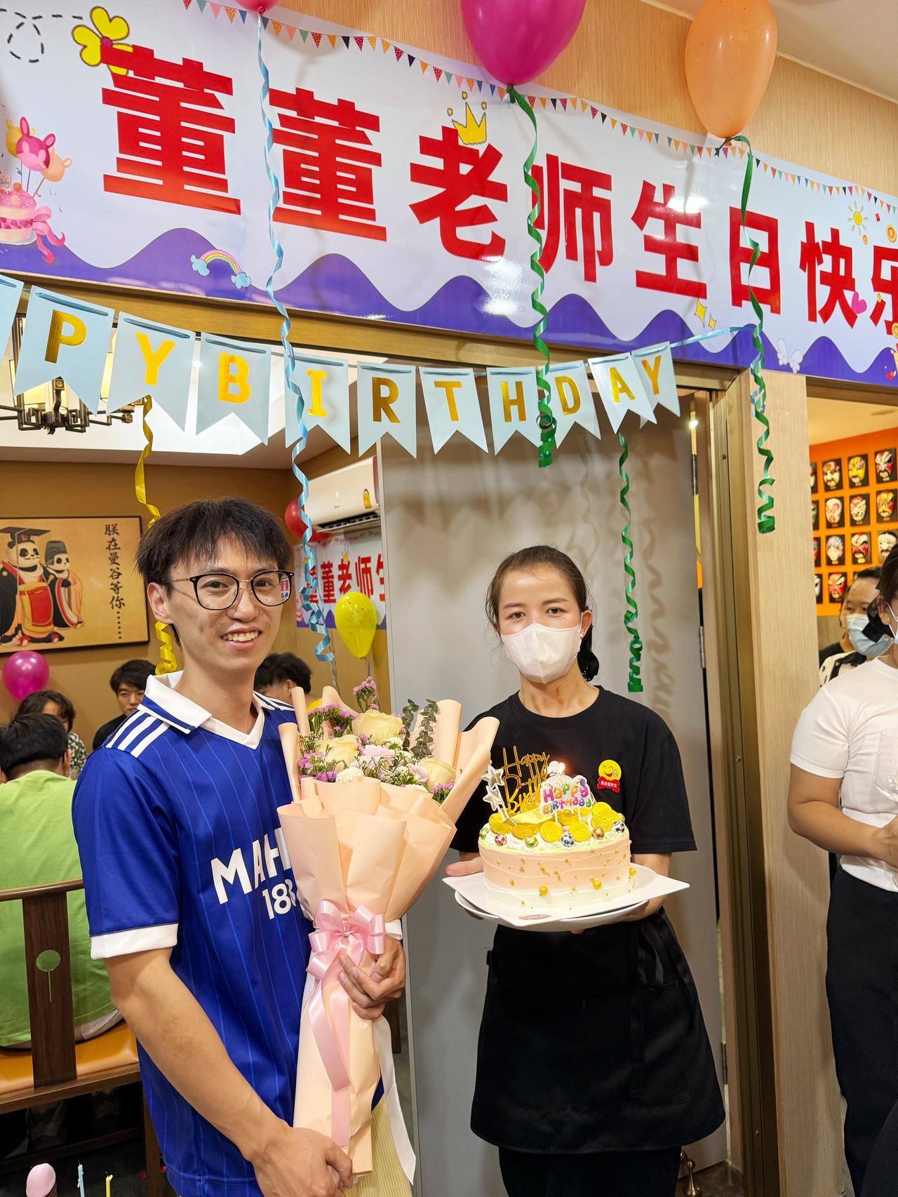 长大后的世界很简单，生日快乐，新年快乐团聚时刻 欢欢喜喜过大年 诸事顺利 生活 