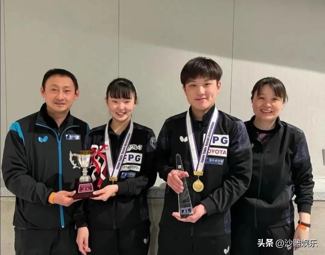 张本智和张本美和的母亲，曾和邓亚萍并肩作战，23岁黯然退役！如今她的一双儿女，把