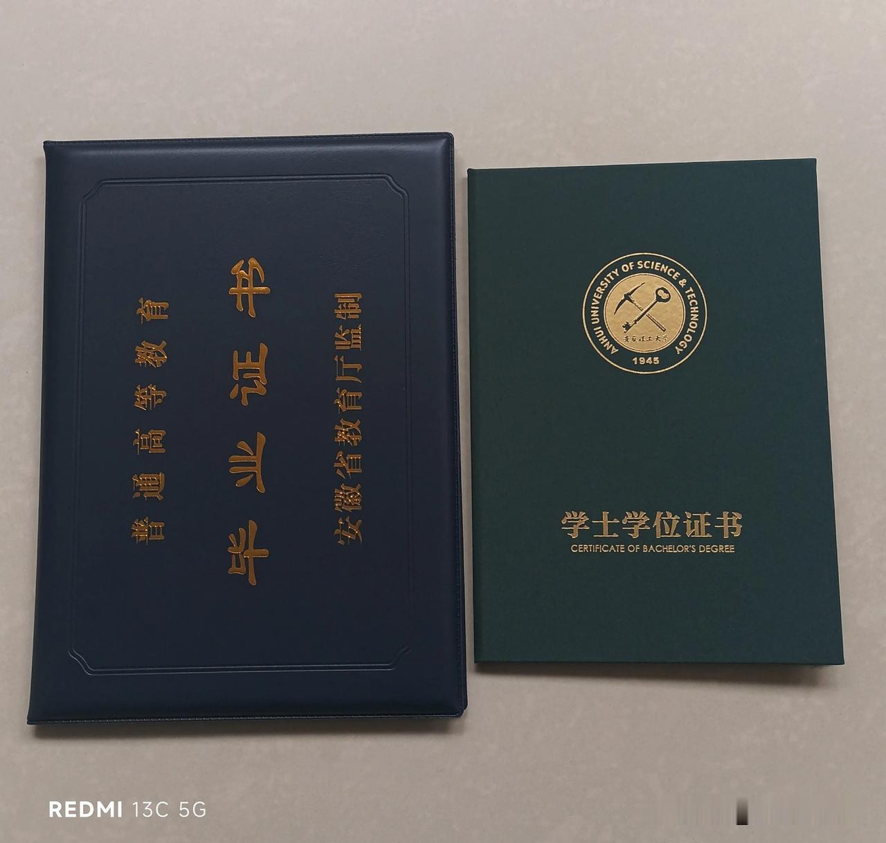 儿子大学毕业了！
路在何方？
焦虑又迷茫！
[苦瓜]