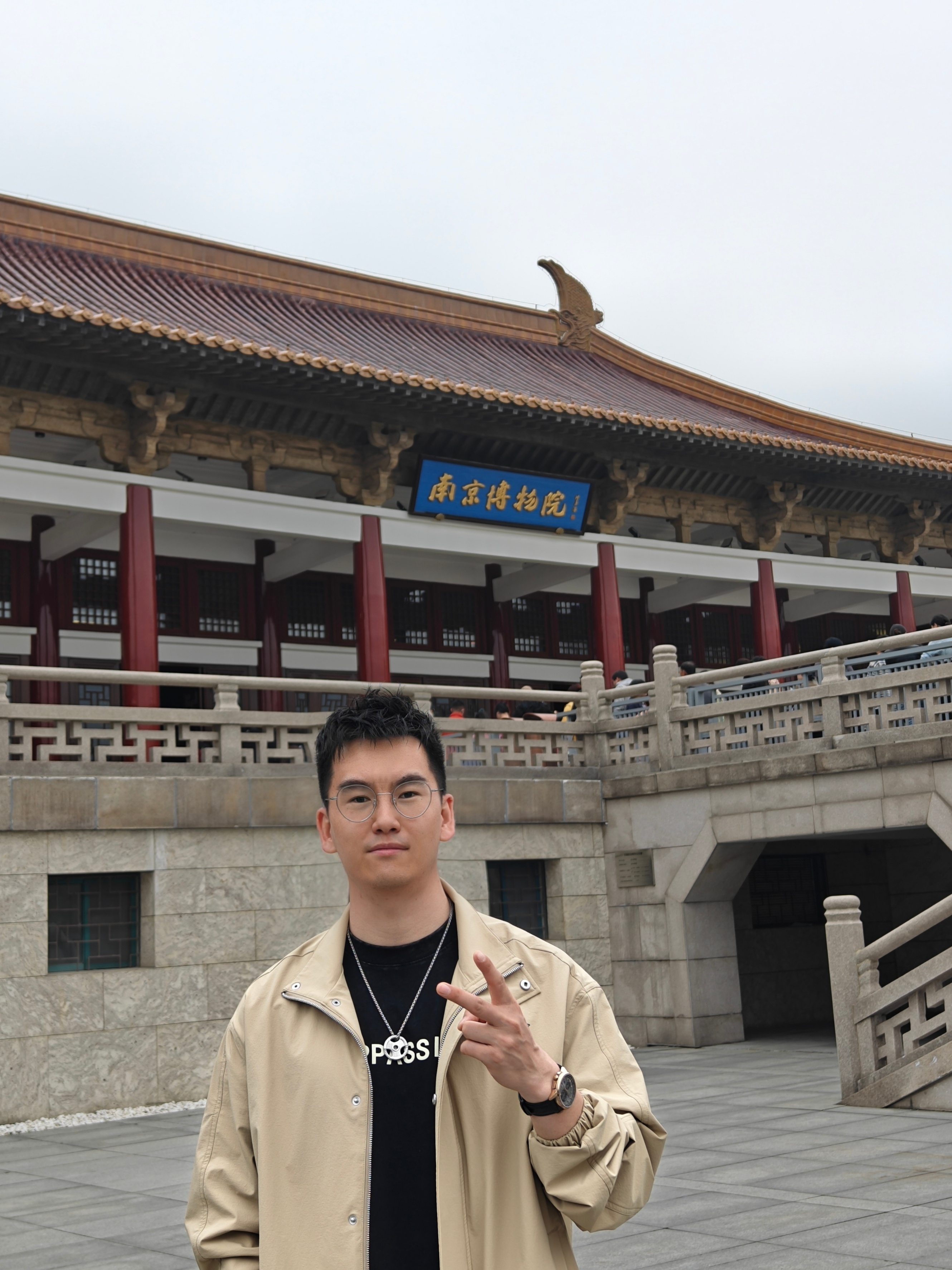 南京博物院也挺大的，馆藏丰富，虽然这些年我去过的博物馆挺多的，每初到一省都要去当