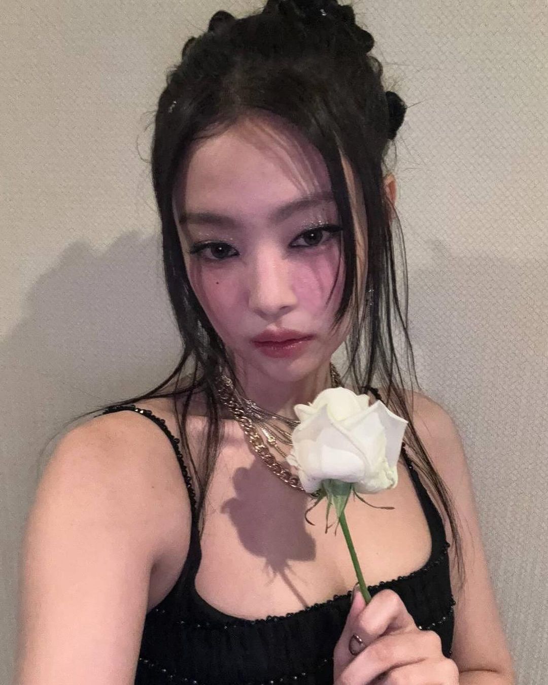 Jennie ins更新🖤🥀 ​​​