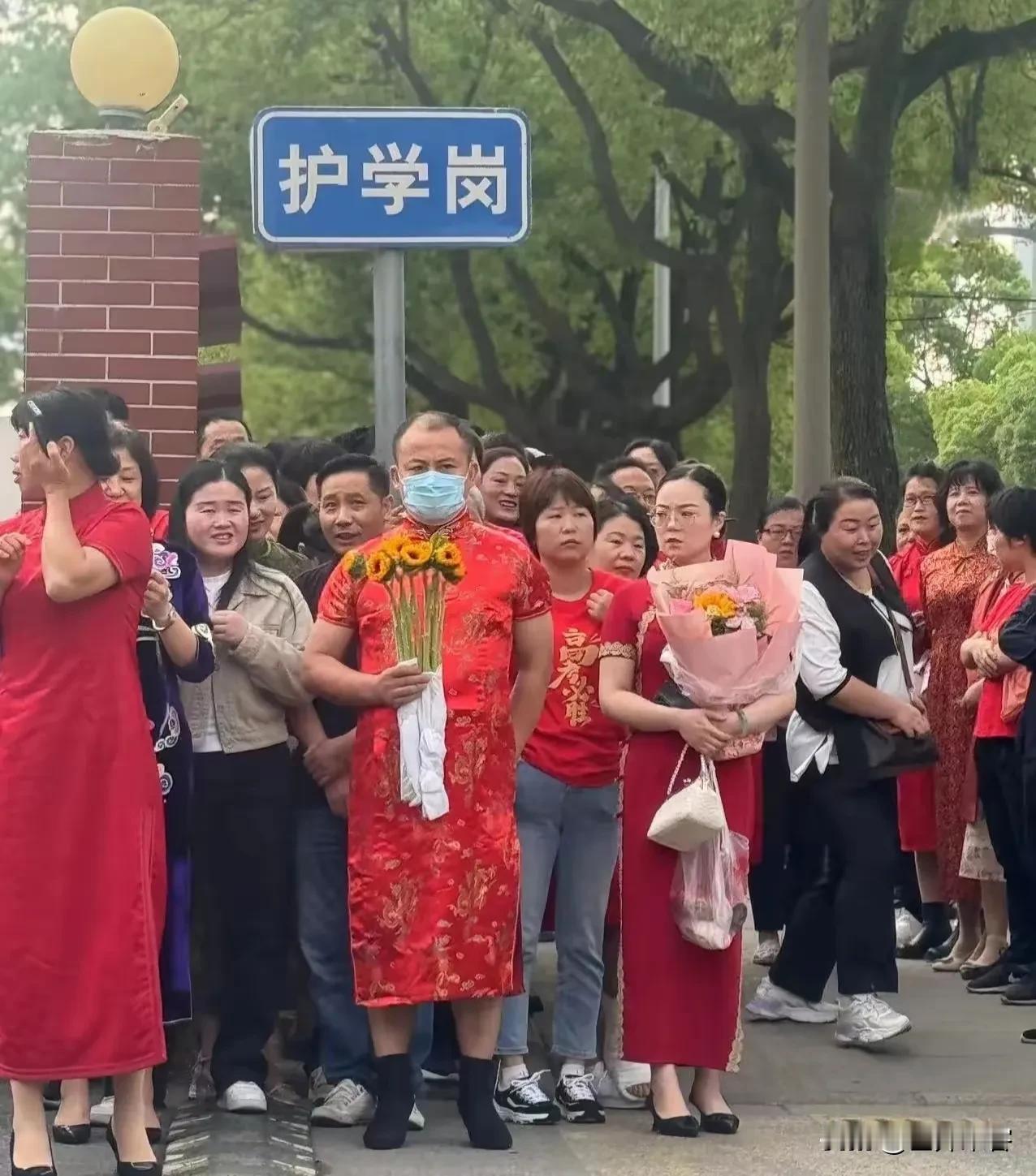 【旗开得胜】以前高考在七月，所以毕业前夕同学都会互赠祝福语“七开得胜”，意为七月