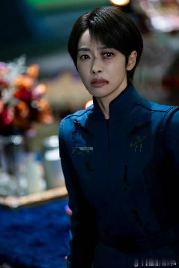 宋茜从天而降的帅 谁被宋茜直接 A 爆全场！从天而降那一幕瞬间点燃全场，动作戏又