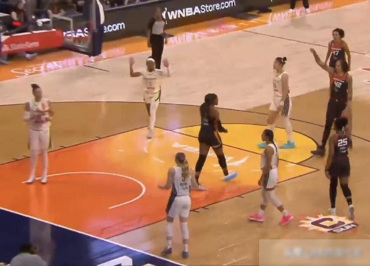 WNBA常规赛战报，飞翼下半场发力险胜阳光，李月汝替补出战10分钟，这场86-8