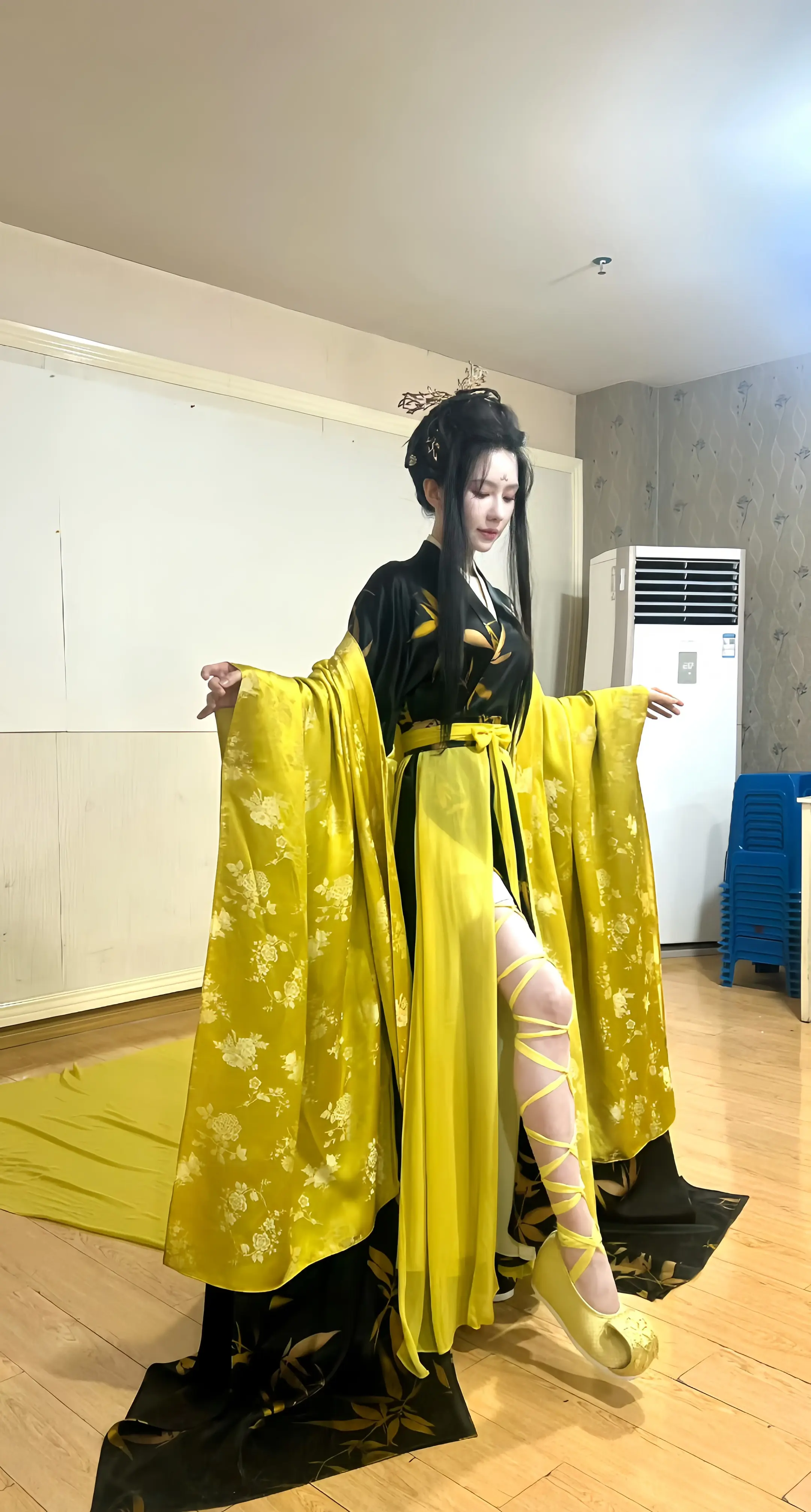 妖最爱扮成美丽女子。不要被我的外表所蒙蔽哦