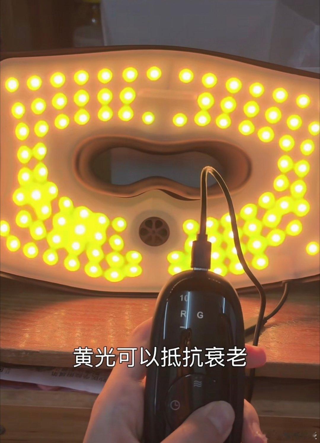 这些头戴按摩仪的广告真的有人会信吗，这不就是把机箱的RGB灯珠装上去了吗