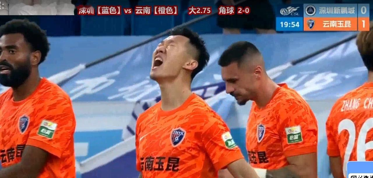 云南玉昆打出了久违的西班牙传控，昨晚云南玉昆的第一个进球太漂亮啦！3人一脚传控配