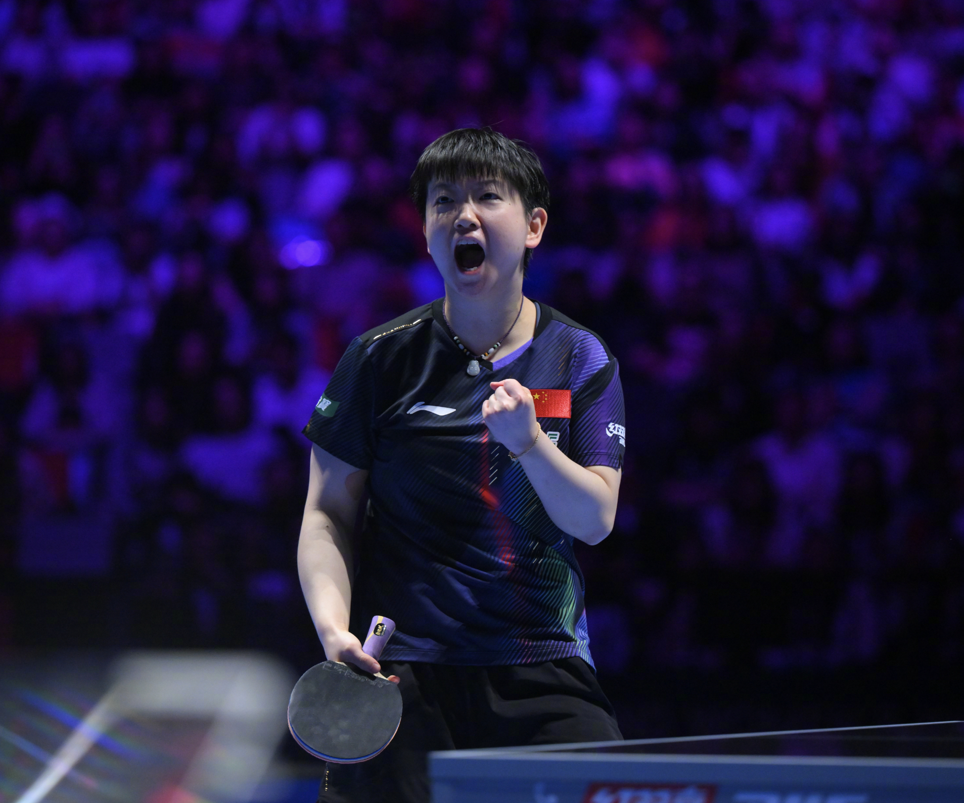 恭喜 孙颖莎冠军 4比1胜利干净利落世界杯三连冠，也是首位达成该纪录的女子运动员