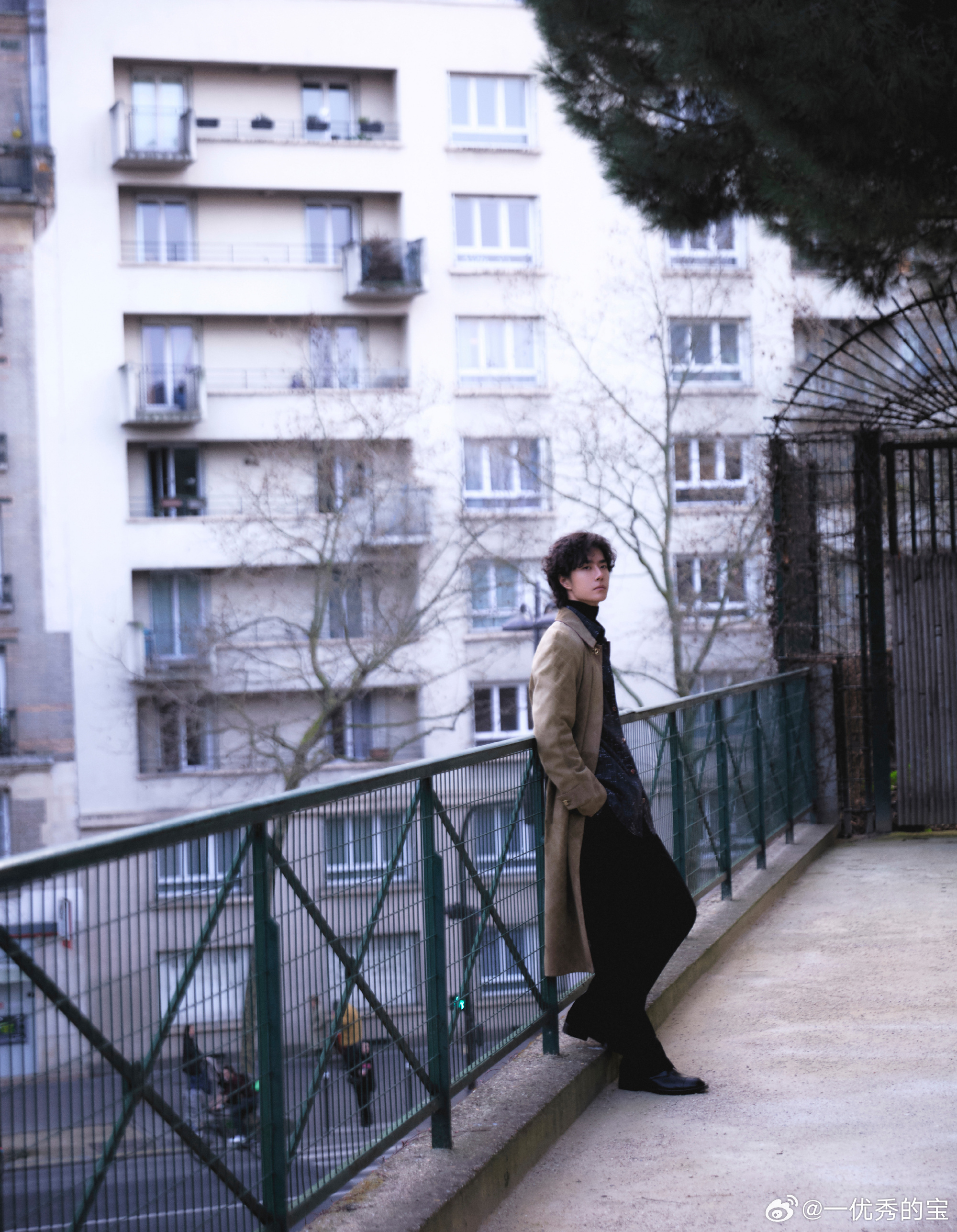 去约会吧……太帅了我天，这我得捯饬多长时间才能和他般配啊！ 