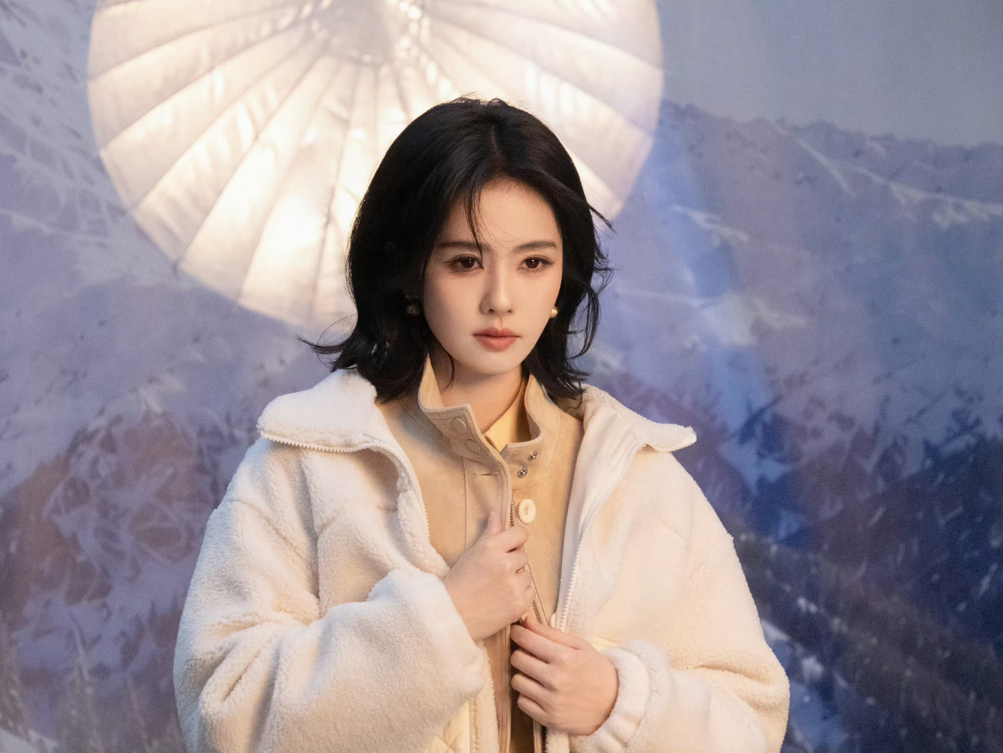 星星和你一样闪烁 一样遥不可及白鹿 ​​​