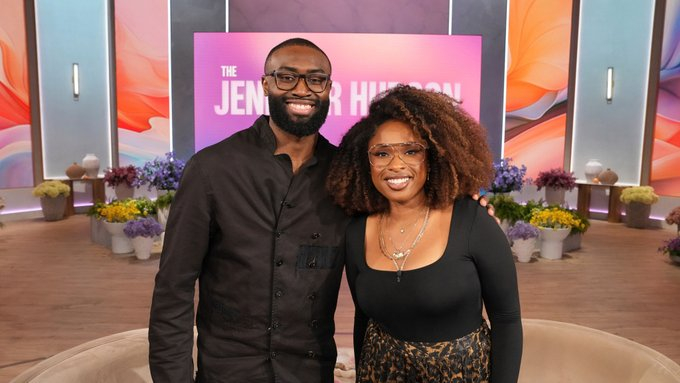 杰伦-布朗在The Jennifer Hudson Show玩得很开心波士顿凯尔