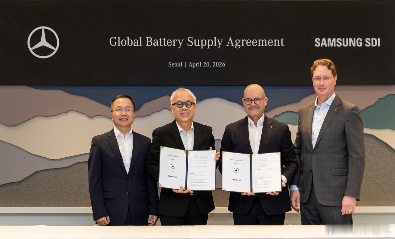 三星SDI又成为奔驰电池供应商了，合同是 NCM（镍钴锰）锂离子电池。奔驰号外