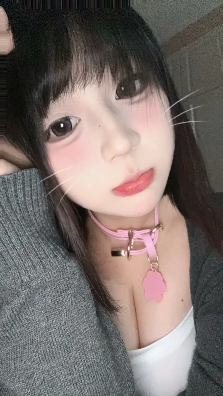 我太可爱了所有人都应该让着我。