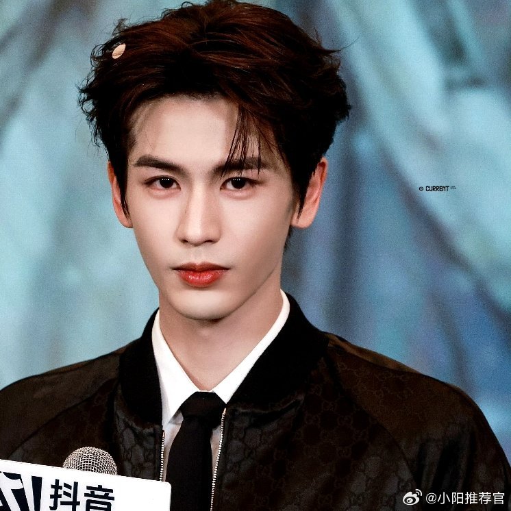 张凌赫回应出演这一秒过火张凌赫这一秒过火双台上星张凌赫、王楚然主演的《这一秒过火