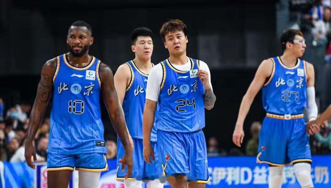 CBA新赛季三连胜的北京北汽官宣重磅消息！正式续约锋线大将曾凡博，携手赵睿、周琦