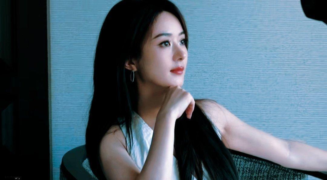 一些早期的长发赵丽颖，长发真的好温柔，谁还记得当时的赵姐被叫做颖宝呢