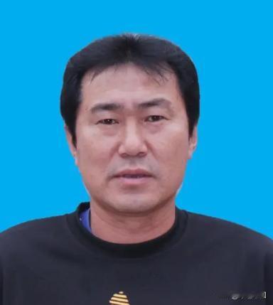 2001年底，赵发庆“当上了沈阳金德队中方教练组组长”。2007年开始担任辽宁足