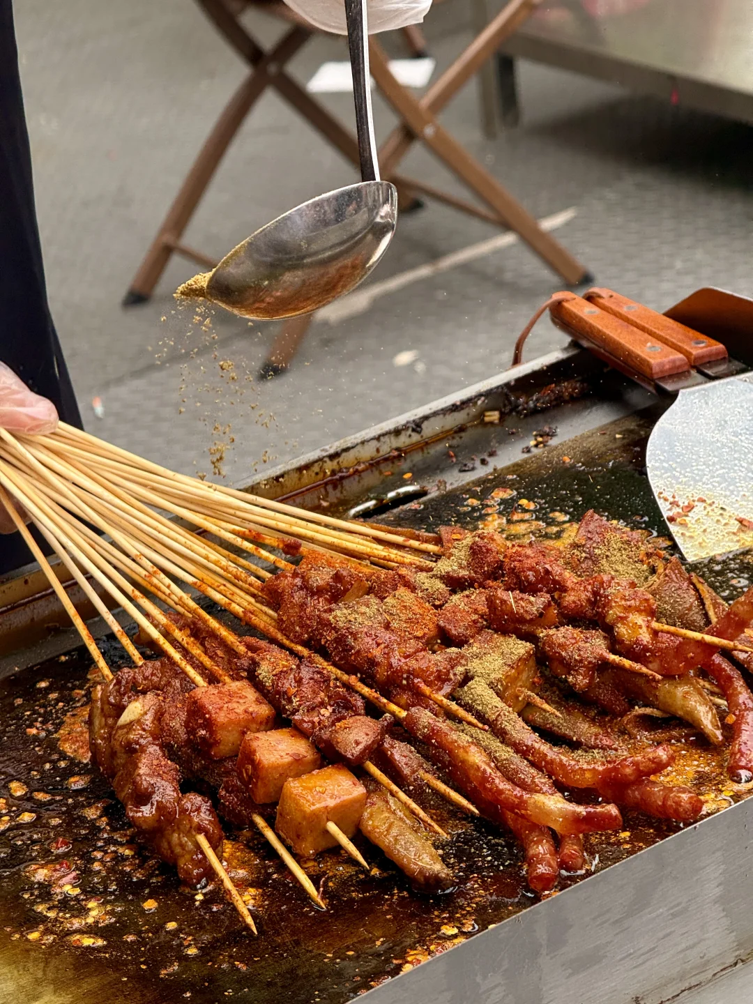 成都！串串选的眼花缭乱，一串多吃真的神！