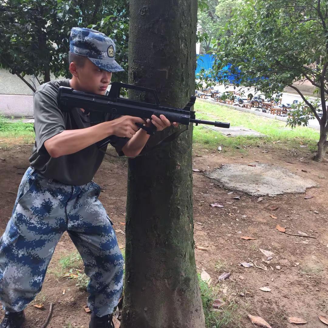 满满的回忆，我带过的新兵都是老班长了。