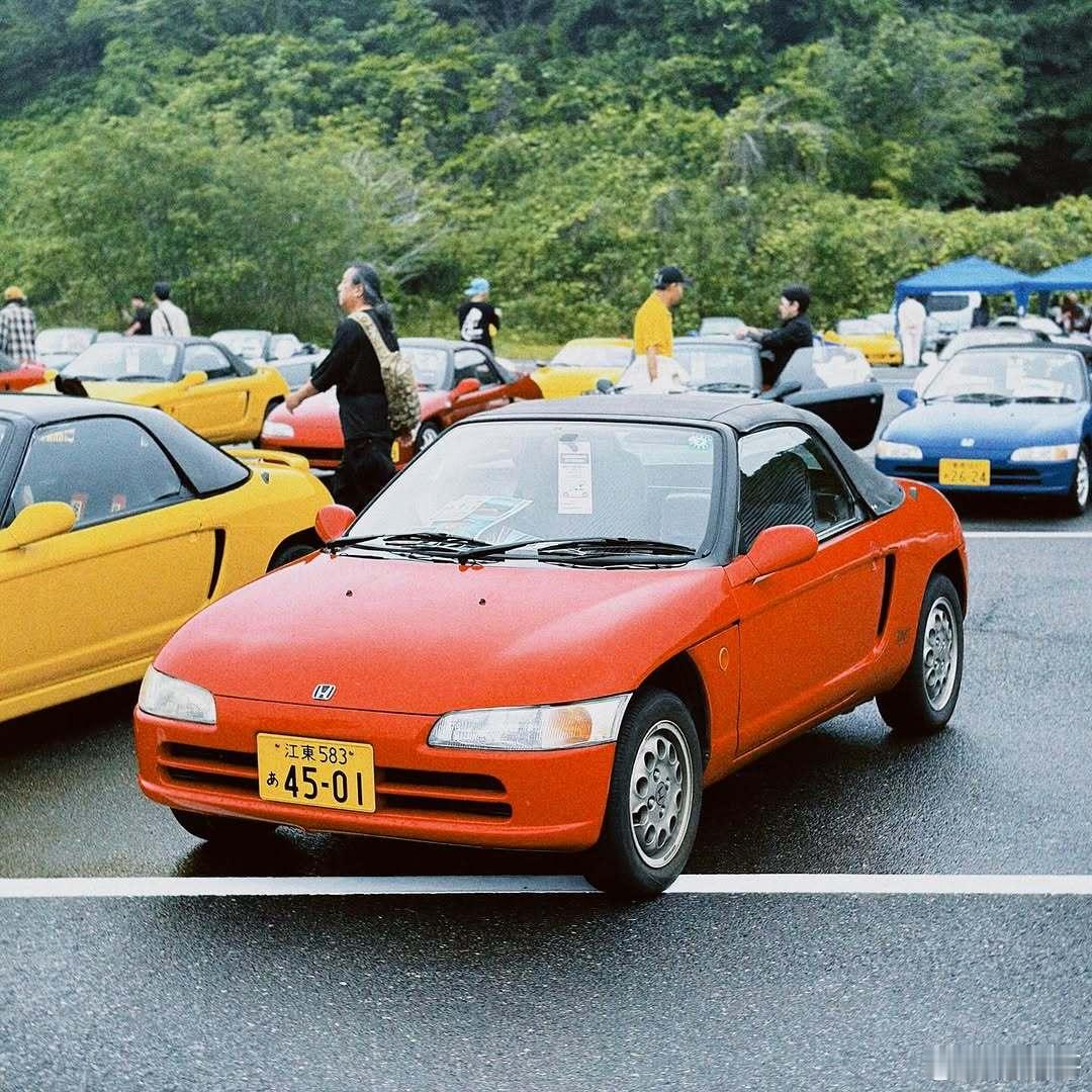 在日本的2025 BEAT聚会，有点意思！这种小跑车可以说是玩味十足，希望咱们这