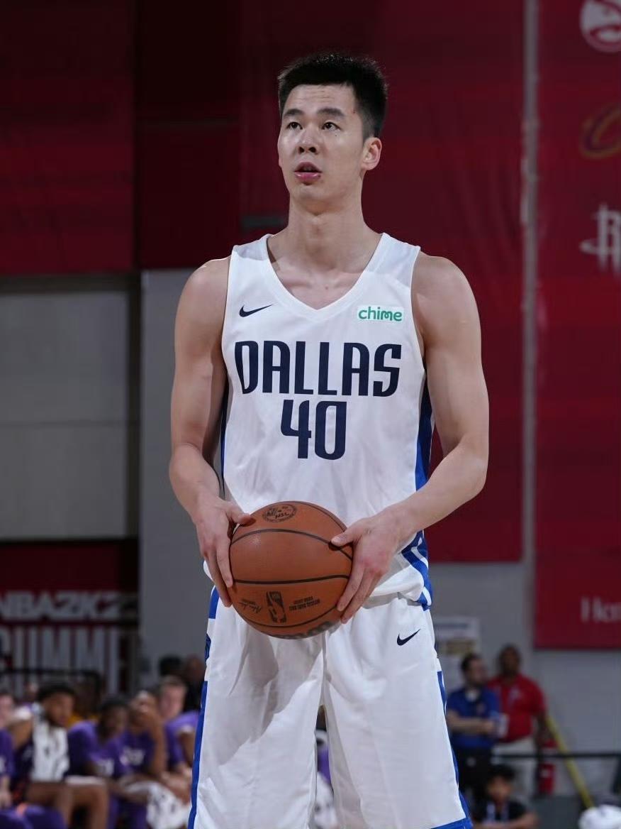 郭昊文新赛季将尘埃落定，之前5月份有人传说辽宁男篮达成共识，接着7月份又传说北京