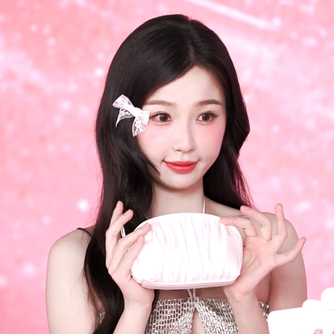 虞书欣姜暮 🐟允许你叫我甜妹 ★꒰ঌ欣欣Dollの呆萌指数100%໒꒱☆​ ​