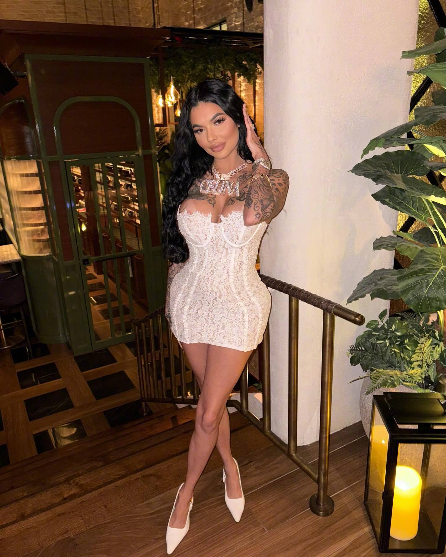 OF擦边网红Celina Powell表示，她与其把钱投资在股票上，不如买场边座