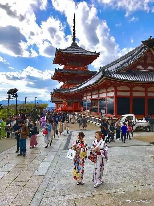 折腾了一大圈的高市，终于意识到玩过火了，眼见中国的对日新称谓才用了三天，日本民众