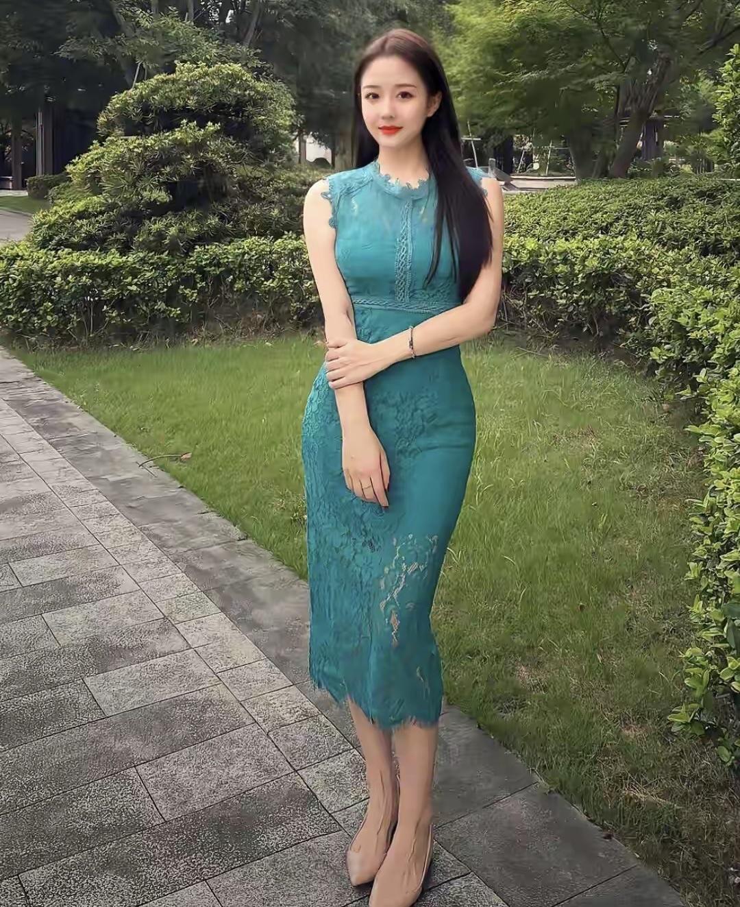 有些女人，明明有丈夫，却把日子过成了独角戏。丈夫在家时装作无事发生，丈夫常年在外