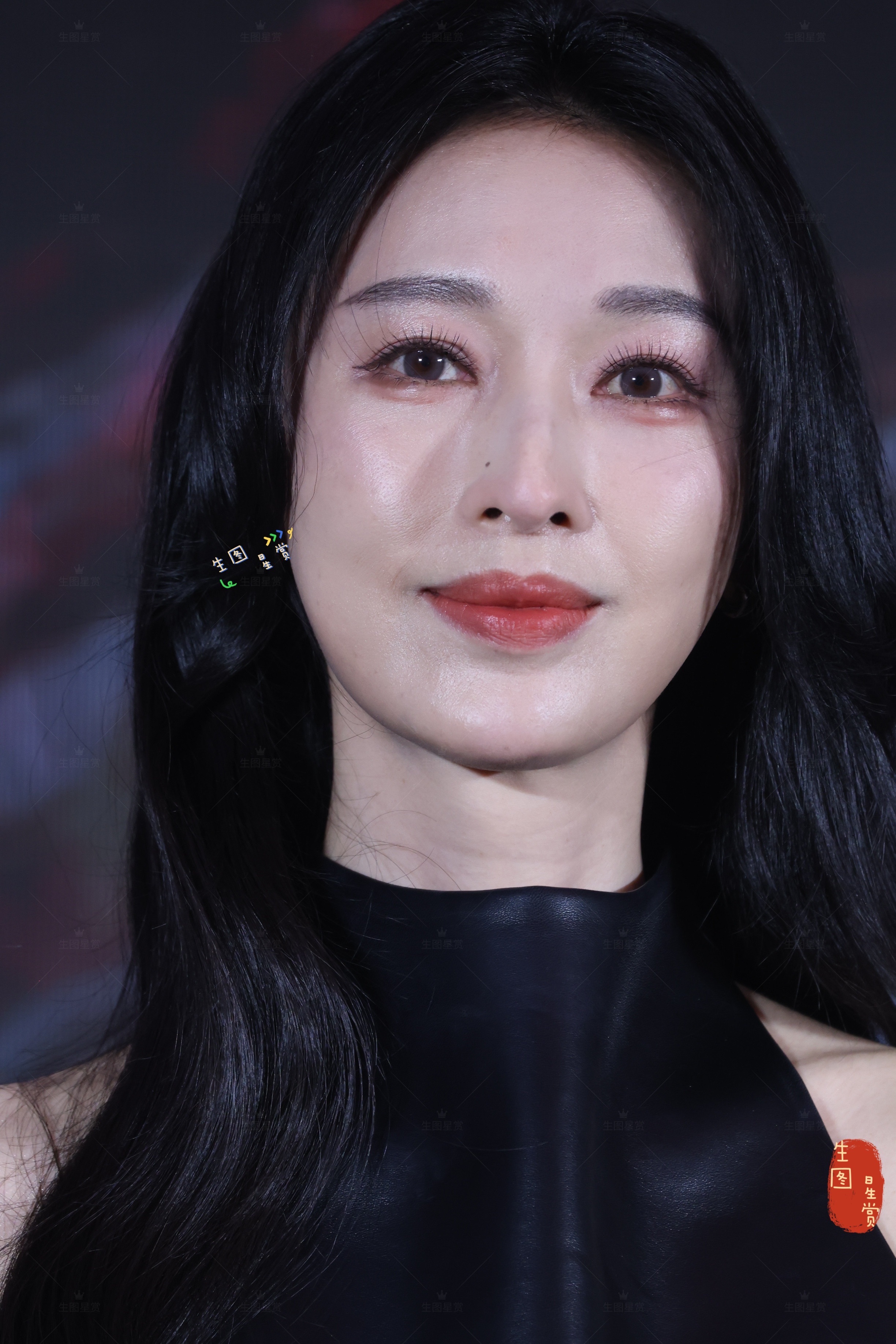 张俪白日提灯追剧团怼脸拍美貌震撼到我了白日提灯张俪姜艾