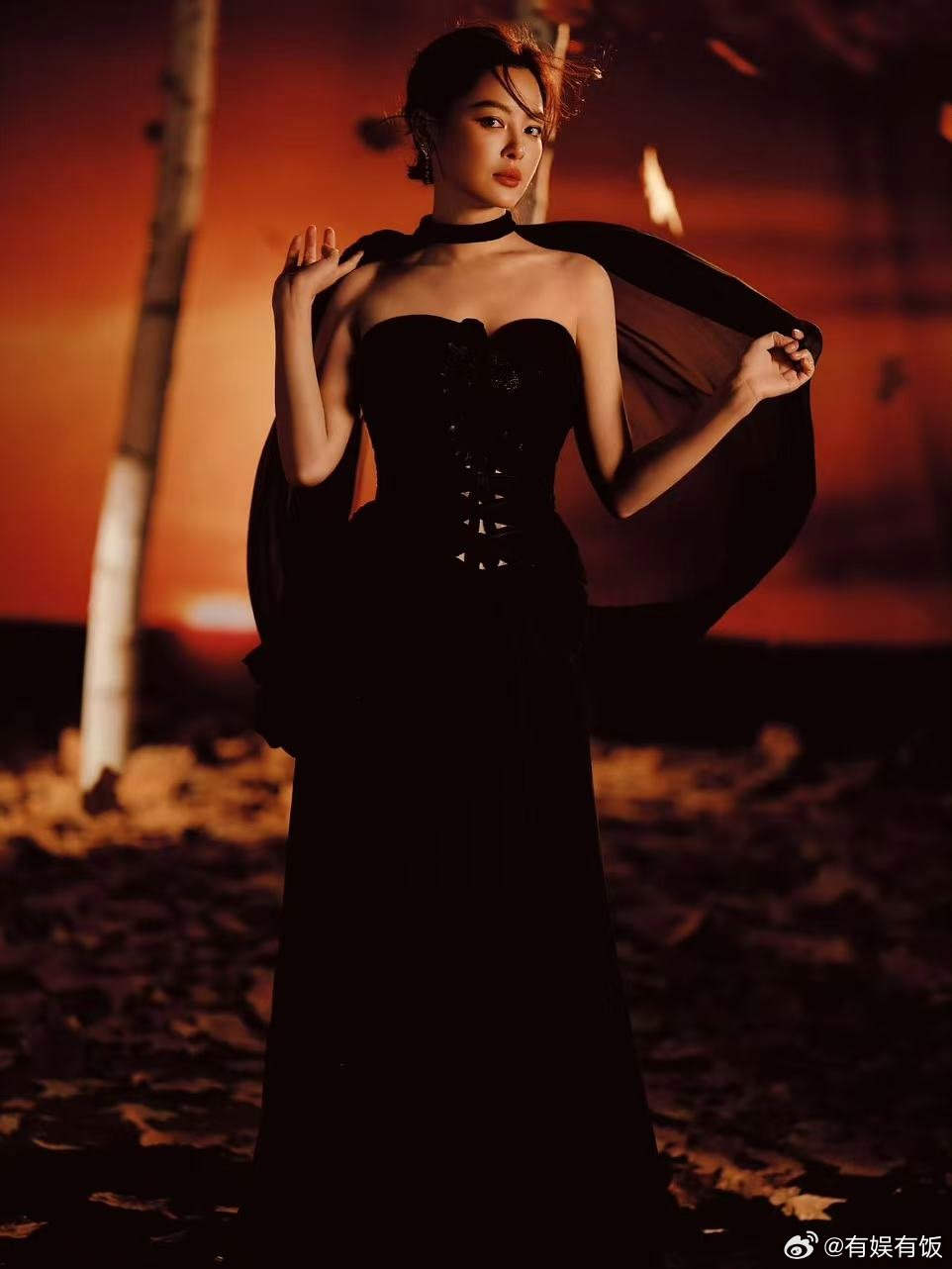 辛芷蕾es黑裙高定辛芷蕾第三套ES高定辛芷蕾第三套ES高定，好美， 