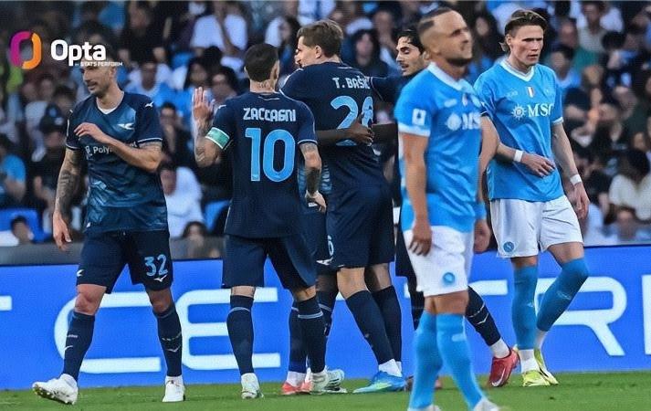 那不勒斯亲手送国米登上意甲王座！最新一轮意甲那不勒斯主场0-2不敌拉齐奥，让国米