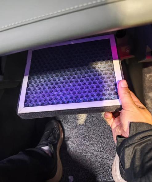 不少地区已经进入了黄梅天，天天连着下雨。经过一个漫长的雨季以后，车内会积累大量的