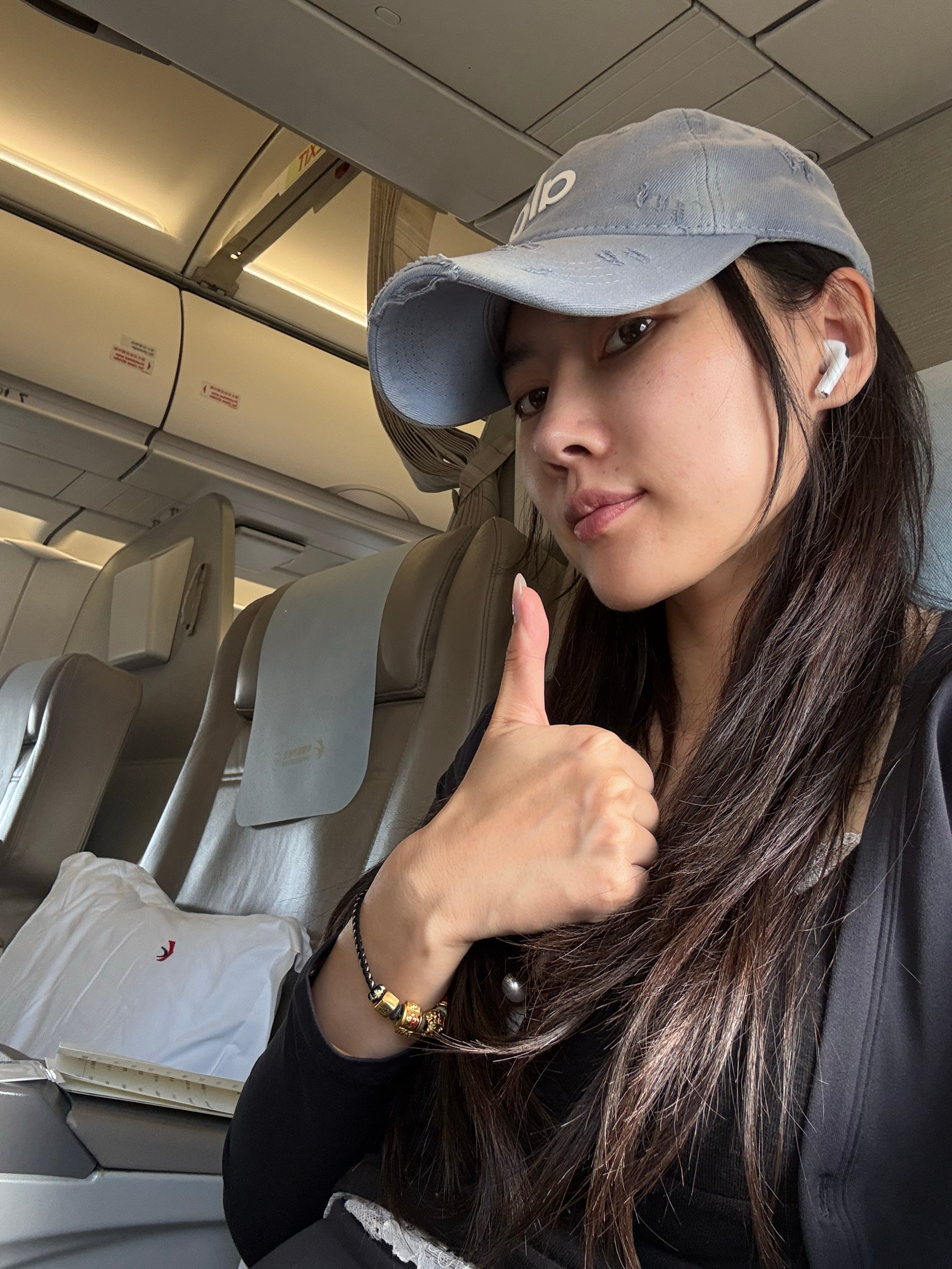 mia的plog时刻 今天开始拍出差vlog……比讲车难多了，因为要一直忙活[柯