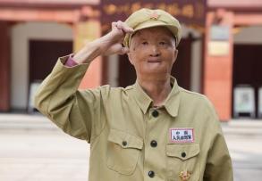 “我不要出去吓人！”照片中“丑陋”的老军人是川军代表涂伯毅，他在长津湖战役中被毁