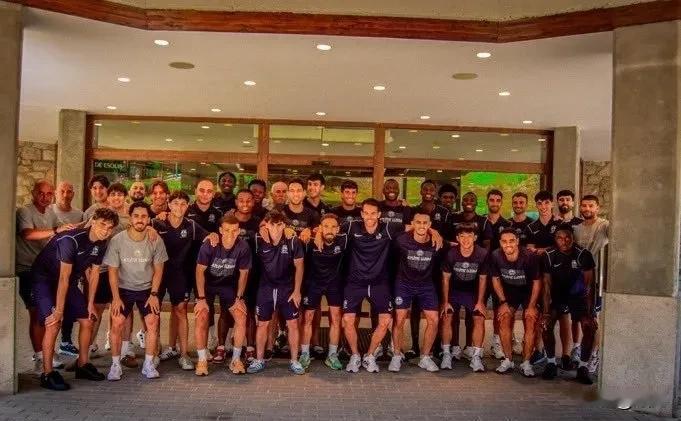 U16国少新星被誉为“8号特工”的小将邝兆镭加盟西协乙莱里达竞技后，球队官方第一