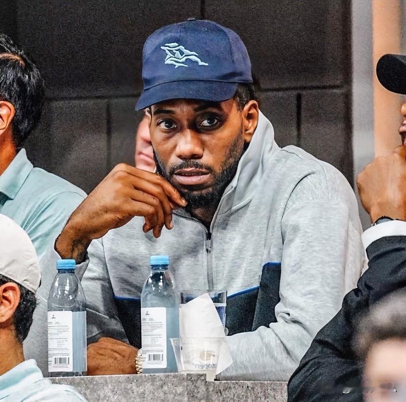 一觉醒来！NBA传来了3个不得不说的重磅消息：第一，快船将不会再围绕小卡打造阵容