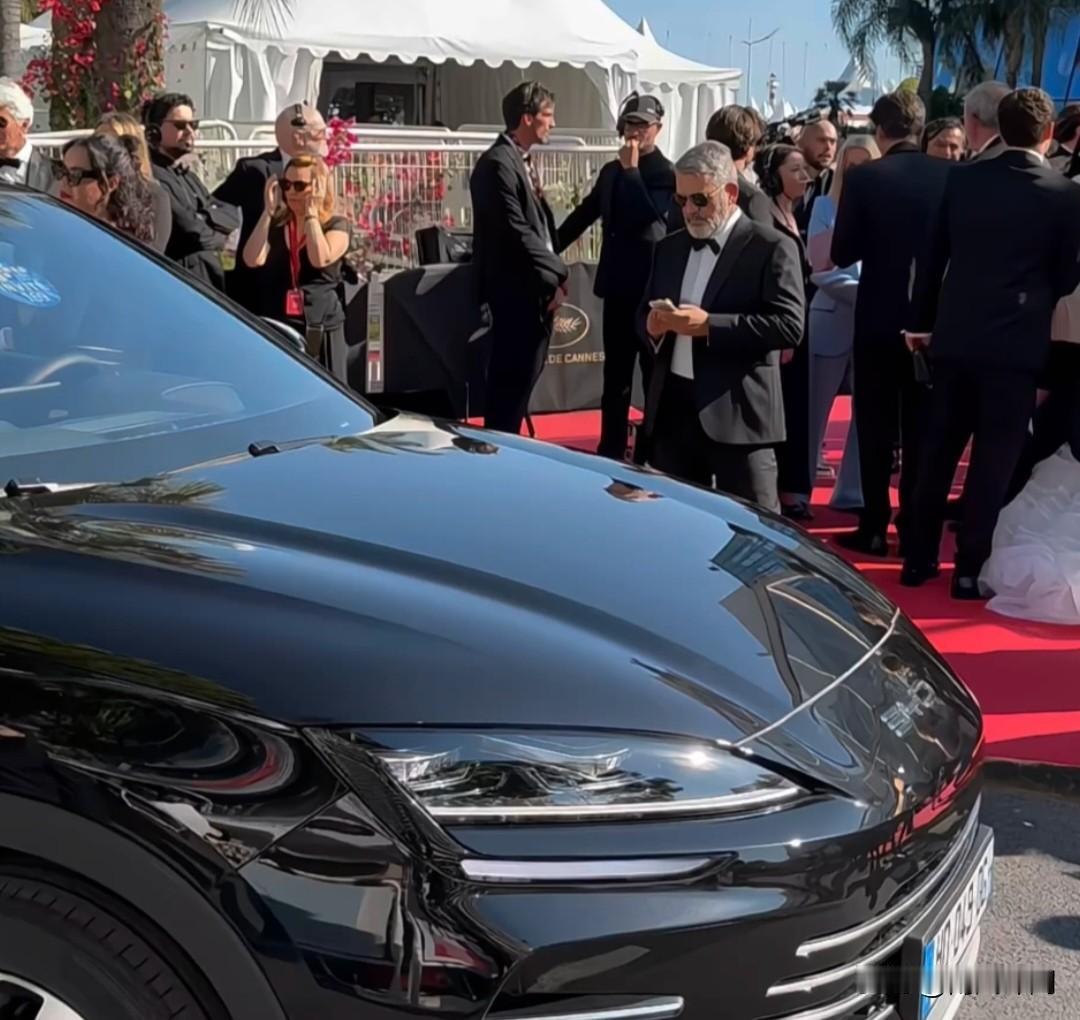 为什么外国人越来越爱中国车？不止便宜，更是实力逆袭！
 
这几年中国车在海外彻底