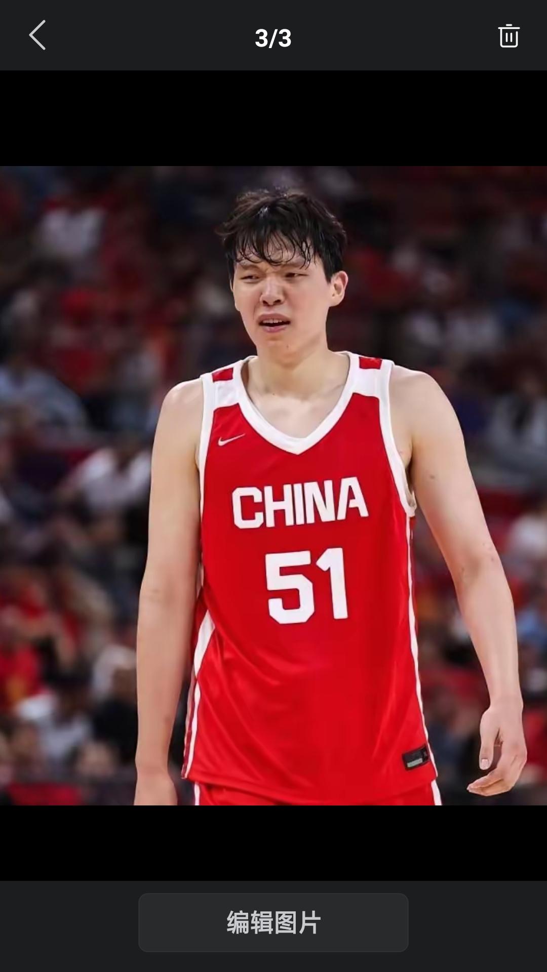 【昨天FIBA 国际篮联官方公布男篮世界杯亚洲区预选赛预热海报，有10名来自不同