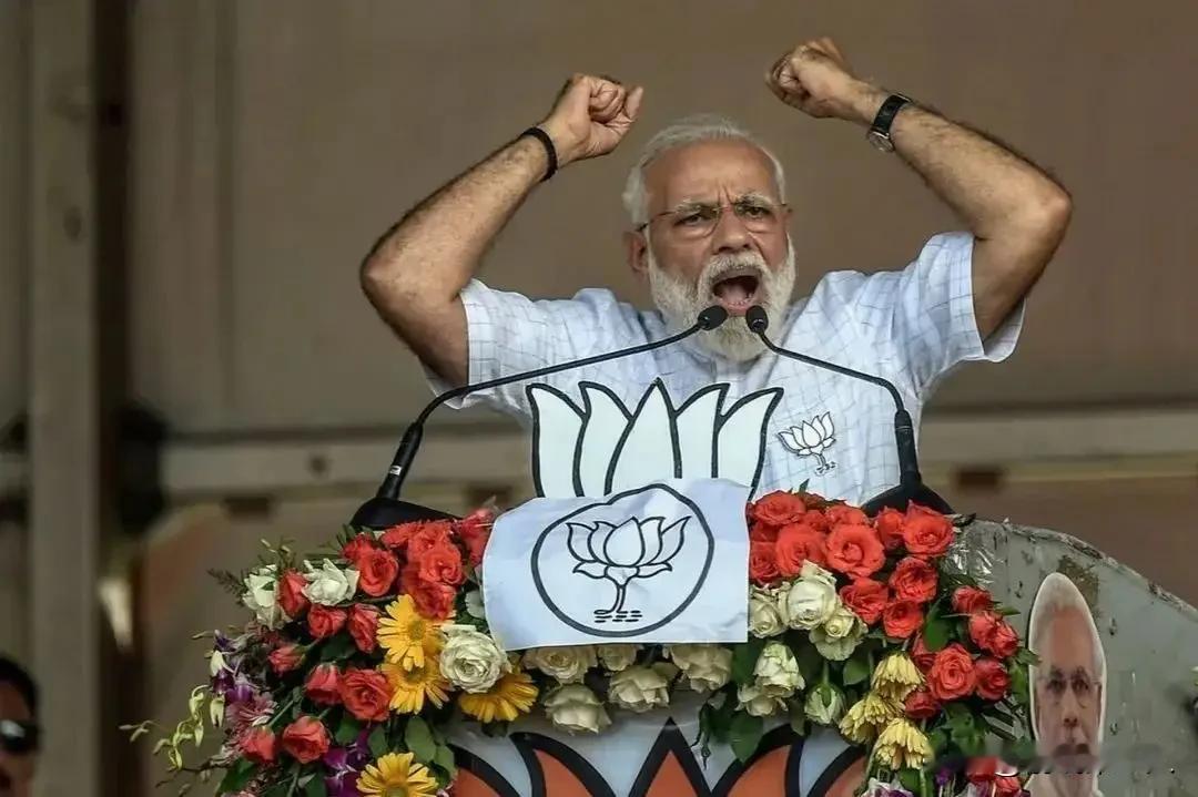 这一手玩脱了！印度油轮坑完伊朗军舰，莫迪以为伊朗正忙着跟美国周旋，没工夫跟印度计