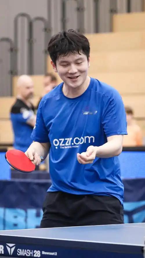 这次国际乒联算是彻底把肠子都悔青了！以为拿个排名和罚款就能拿捏樊振东，结果人家转