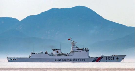 12000吨钢铁巨舰碾入南海，美日菲集体“失声”——这不是巡逻，这是规则重写。当