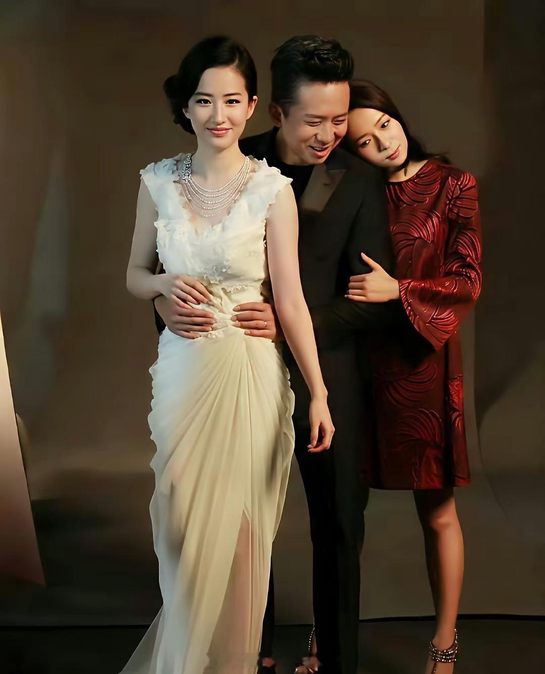 刘亦菲邓超江一燕写真 真的要笑死我了这是认真拍的吗? 