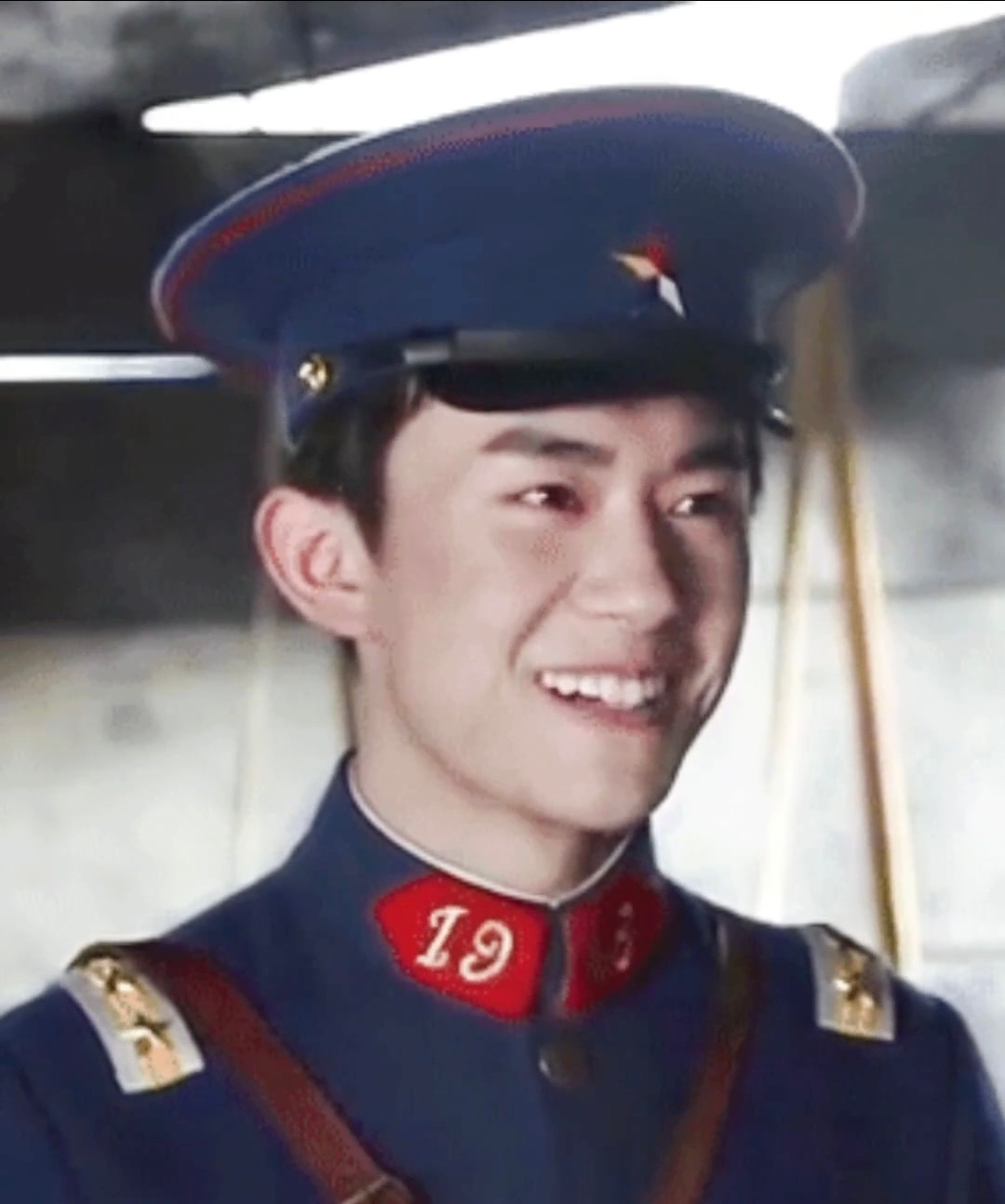 惊蛰无声全员素颜张艺谋电影惊蛰无声定档春节易烊千玺电影惊蛰无声 千玺就这样皮包骨