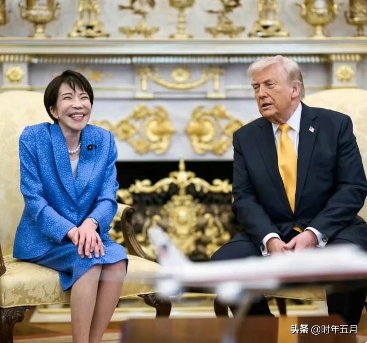 美国说，高市早苗已承诺将帮助维持霍尔木兹海峡畅通。
日媒说，日本愿意考虑在事态平